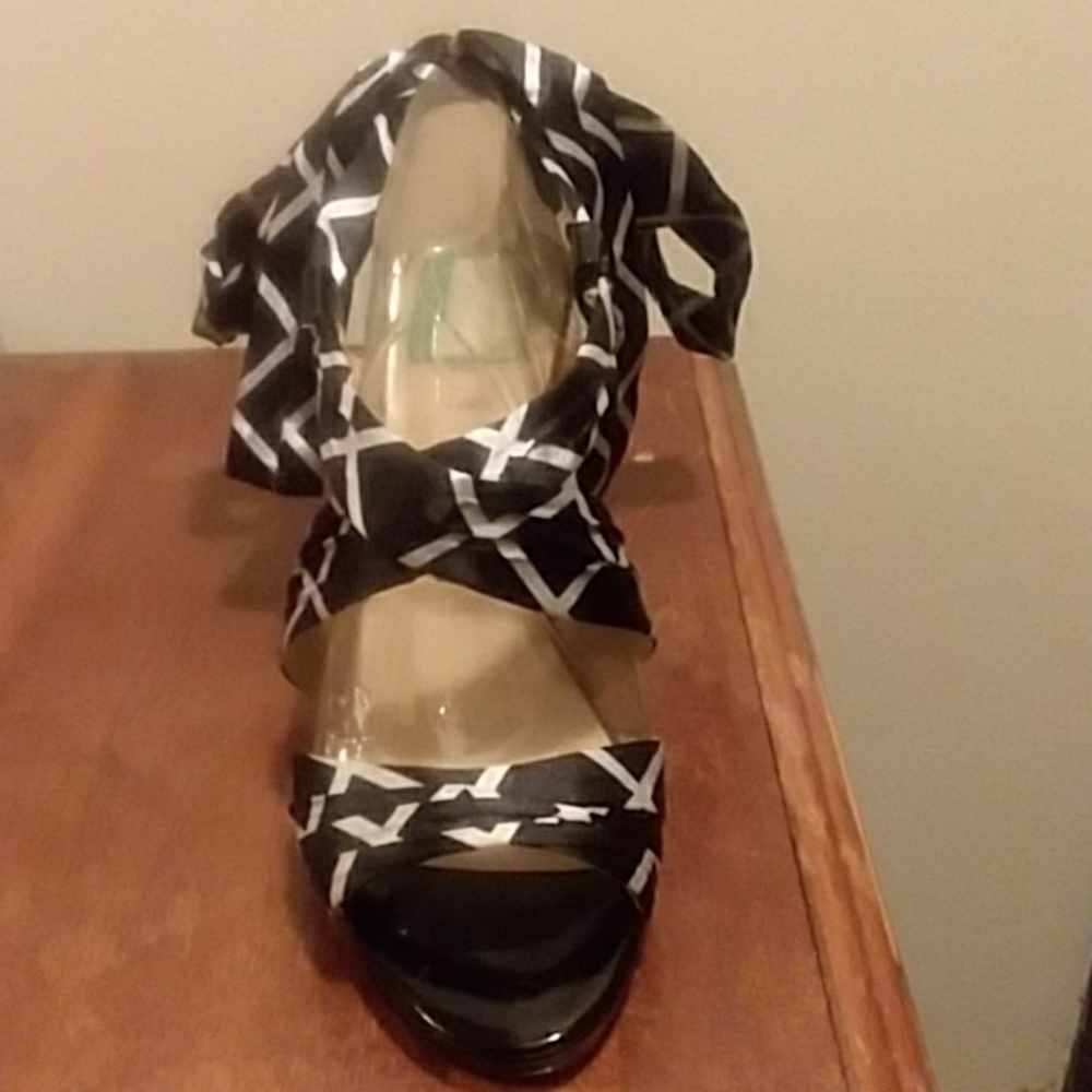 Unisa - Picture 2 of 2